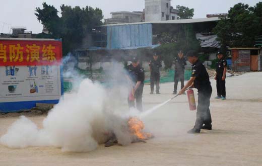 保安服務(wù)公司：新能源汽車(chē)火災(zāi)撲救規(guī)程